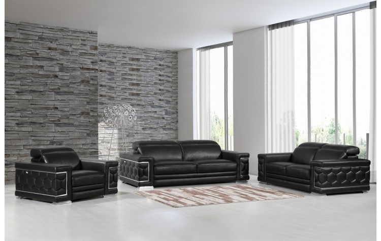 692 - Black Sofa Set